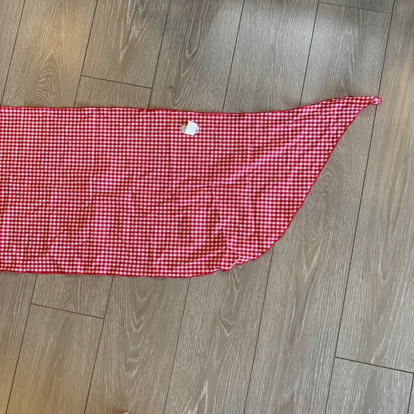 EUC! Red Bandeau Top and Cute Sarong - Picture 4 of 5